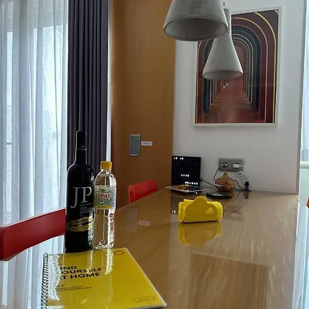 Lejlighed One Bedroom Sunny With Two Bathrooms And Big Garden