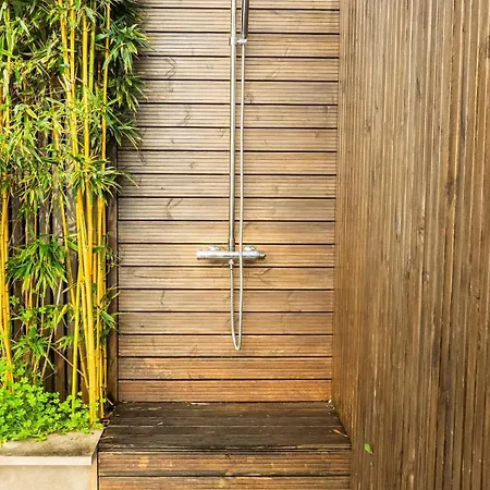 Lejlighed One Bedroom Sunny With Two Bathrooms And Big Garden